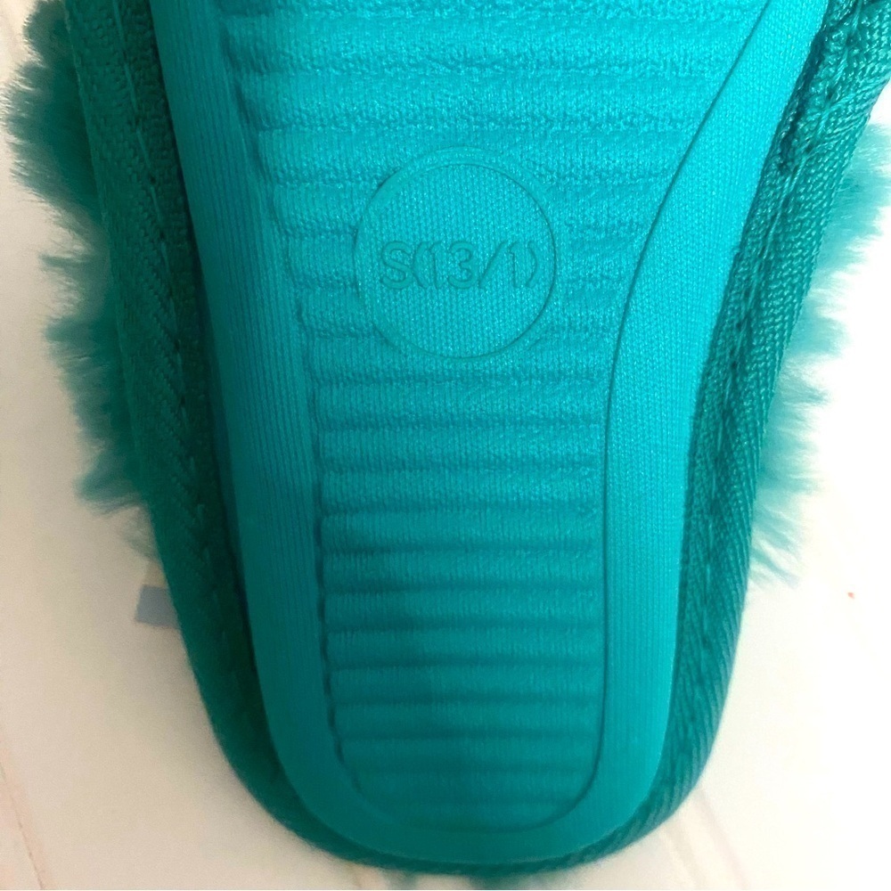 Stars Above Brooklyn Crossband Fur Slipper Color Turquoise Sz 13/1 Fit W 5/6 NWT - Picture 6 of 6